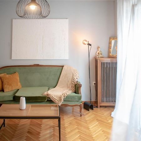 Apartment Vresthenis Atene Esterno foto