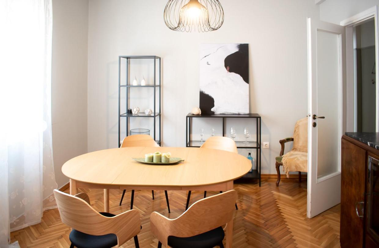 Apartment Vresthenis Atene Esterno foto