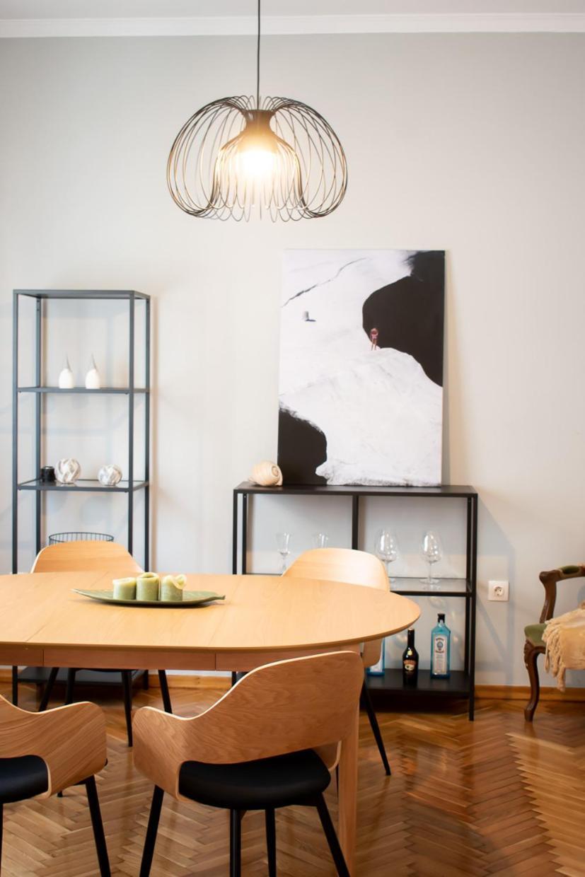 Apartment Vresthenis Atene Esterno foto