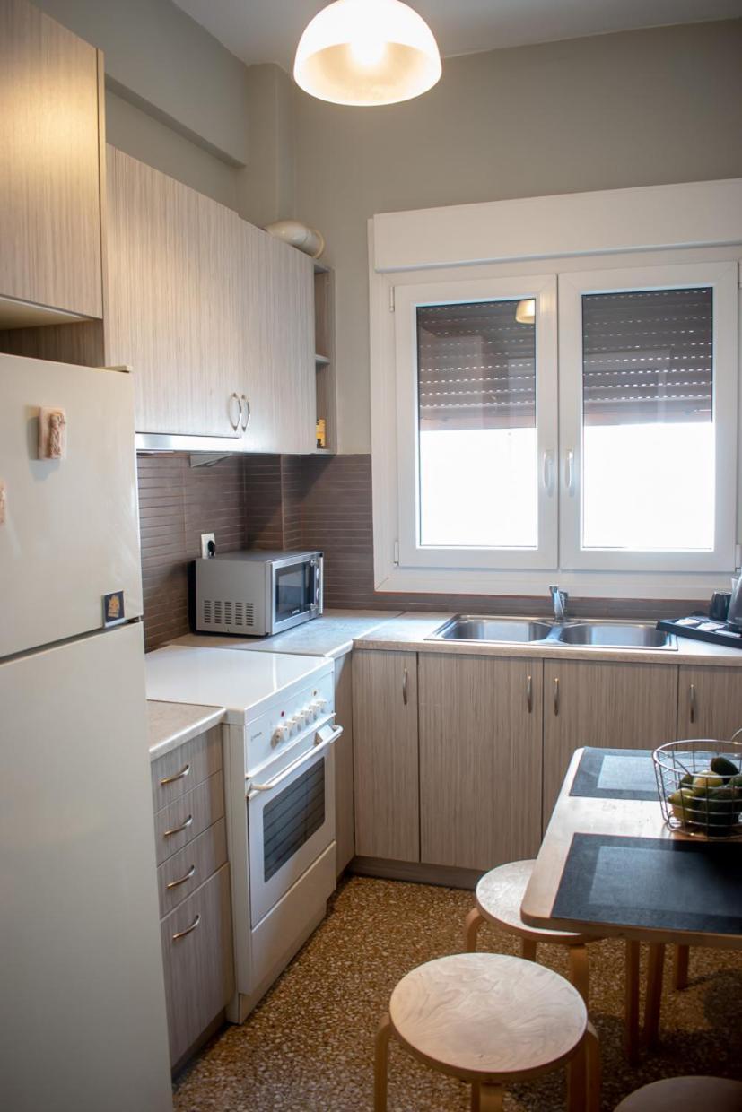 Apartment Vresthenis Atene Esterno foto