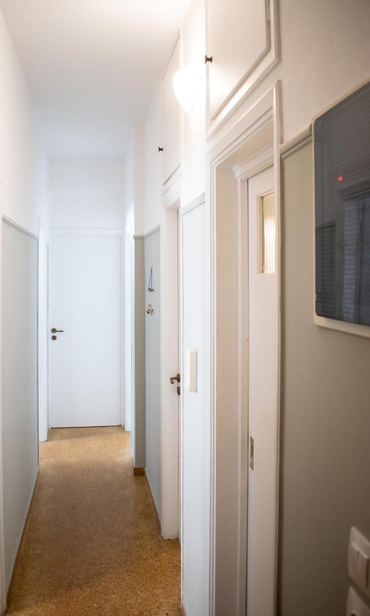 Apartment Vresthenis Atene Esterno foto