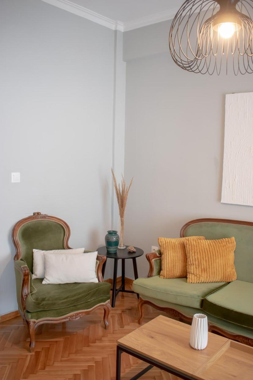 Apartment Vresthenis Atene Esterno foto